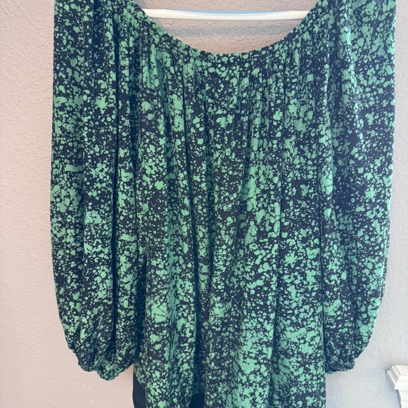 Dianne von Furstenburg~Size M~Green and black blouse~NWOT - Picture 2 of 8